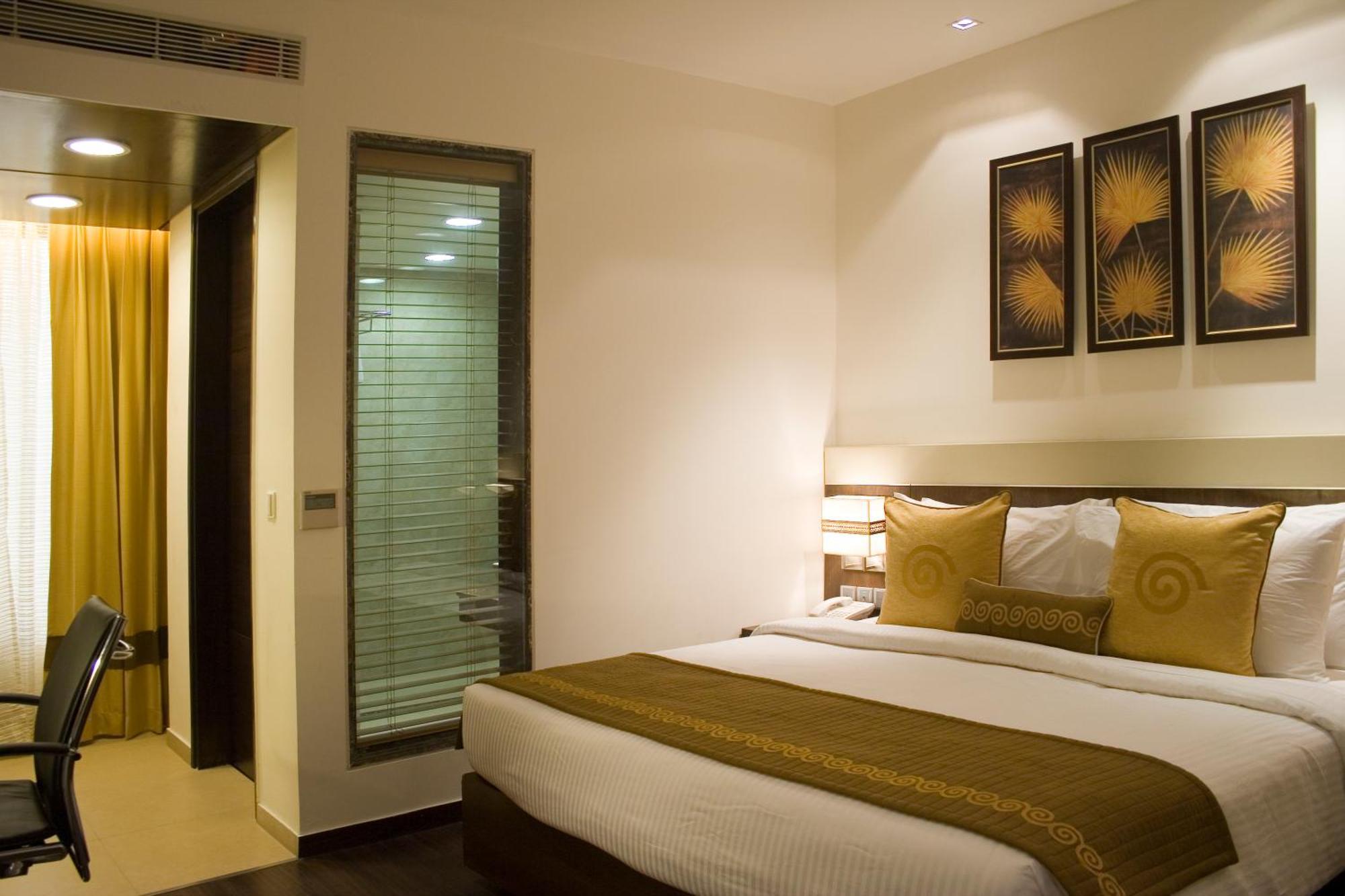 Shervani Nehru Place New Delhi Bagian luar foto