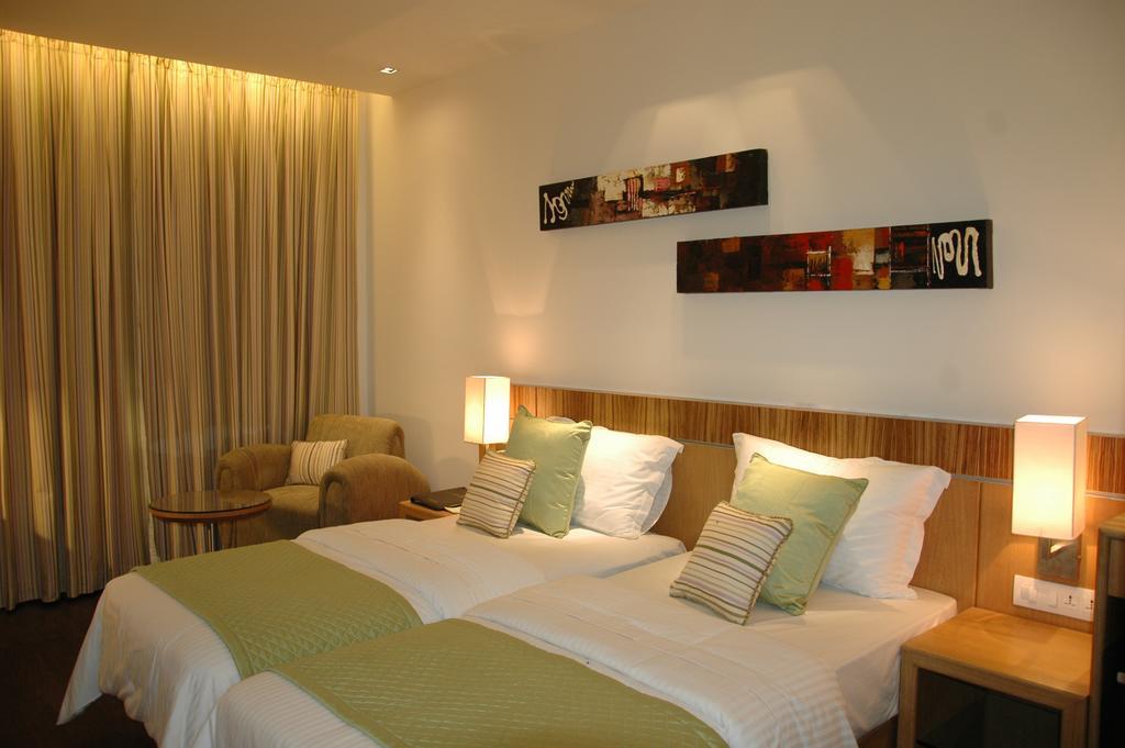 Shervani Nehru Place New Delhi Bagian luar foto